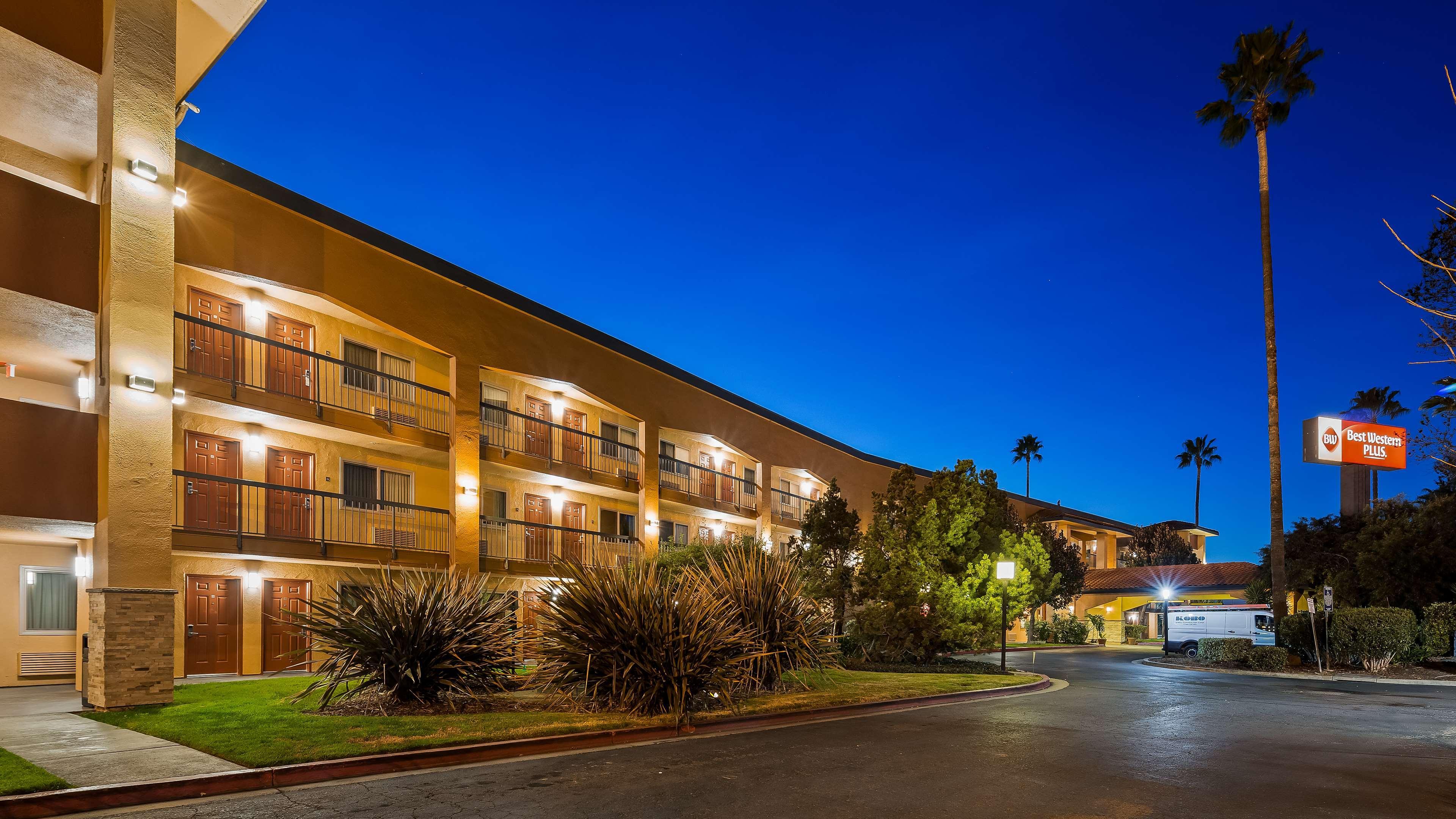 Best Western Plus Pleasanton Inn Exterior foto